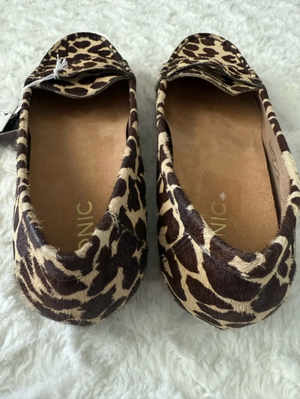 NEW VIONIC Larrun Calf Hair Leopard Print Loafers Slip-On Flats - Picture 7 of 13